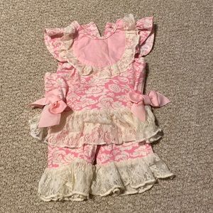 Ricrac & Ruffles short outfit w/ matching headband, size 3/6 months